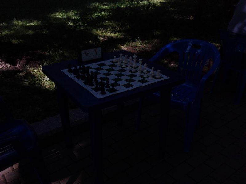 021 pustoj shahmatnij stol