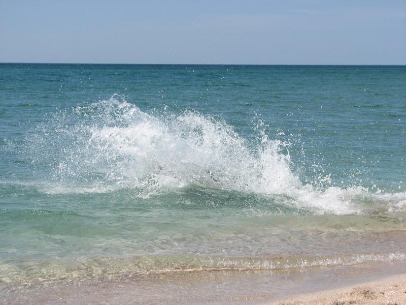 Ya prigayu v vodu s razbega na dalnem plyazhe Belyausa 3