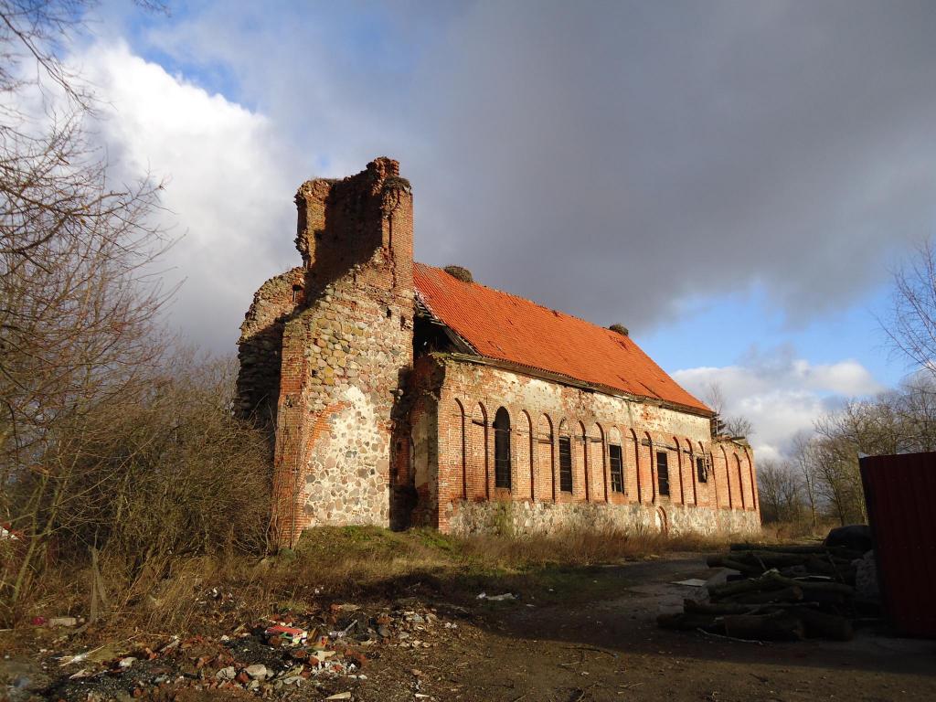 Развалины костела