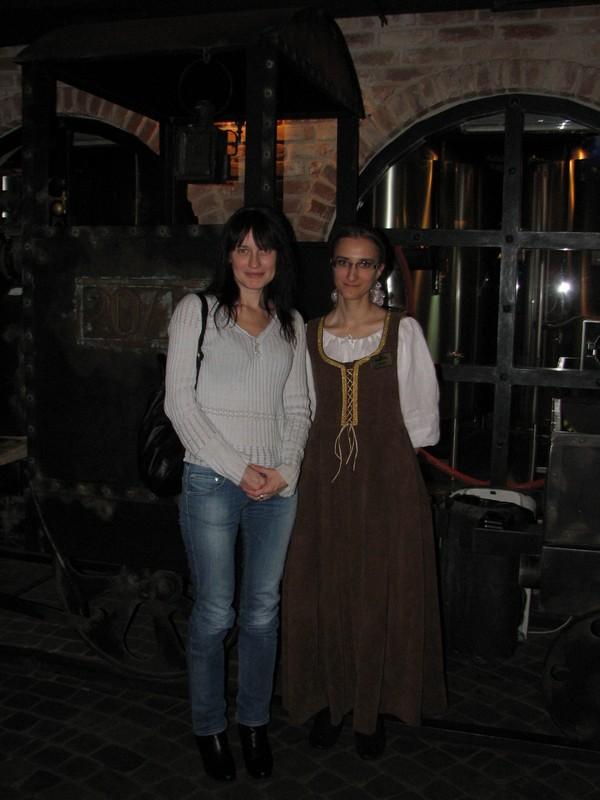 011 Restoran Balagan City Voronezh Vera i oficiantka