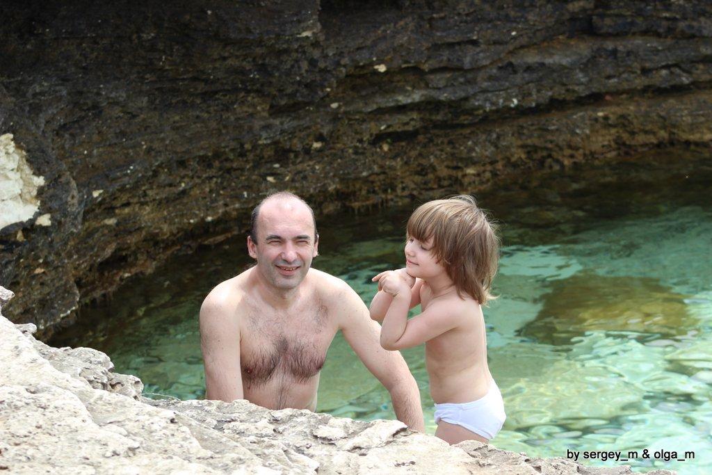 Вода 12 градусов. Русалкам и их отцам все равно ;-)